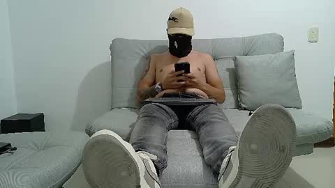 Snapshot of yeisongomezz chatting on 07/17/26, 12:06 yeisongomezz online show from 07/17/26, 12:06