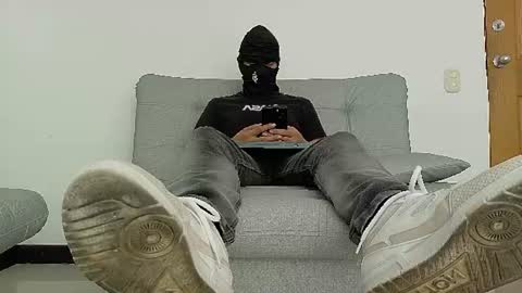 Snapshot of yeisongomezz chatting on 07/18/26, 04:33 yeisongomezz online show from 07/18/26, 04:33