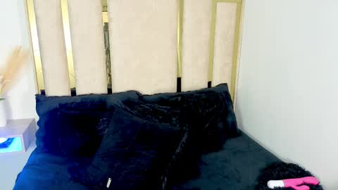 Yeli Amber online show from 04/21/26, 02:51