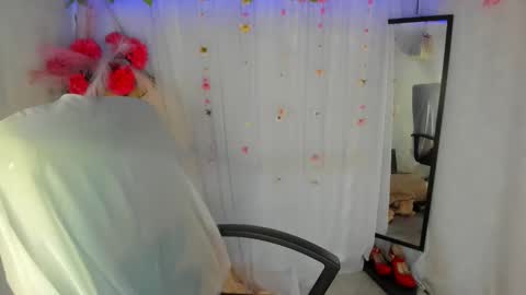 YELINA online show from 02/22/26, 12:23