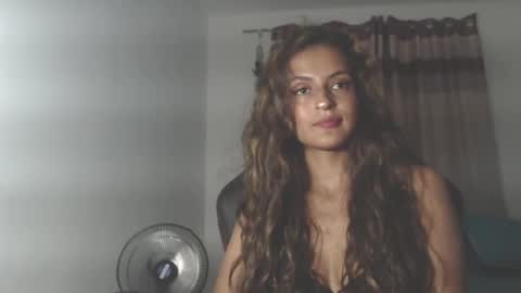 Snapshot of yemaya_28 chatting on 05/19/26, 05:36 Yemaya 28 online show from 05/19/26, 05:36