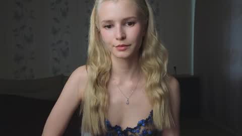 Yenna online show from 07/14/26, 01:17