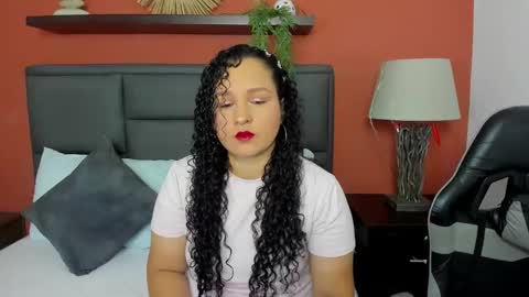 Y E R A  online show from 12/19/25, 12:01