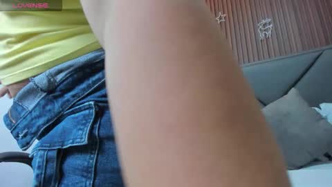 Y E R A  online show from 01/05/26, 06:44