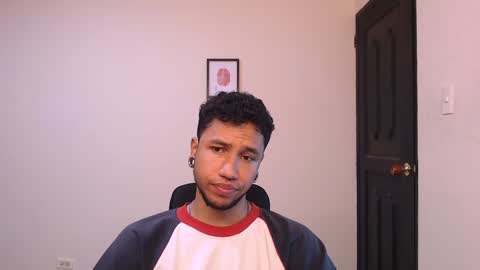 Snapshot of yerfon_s1 chatting on 12/24/24, 01:38 Yeff ind. model online show from 12/24/24, 01:38