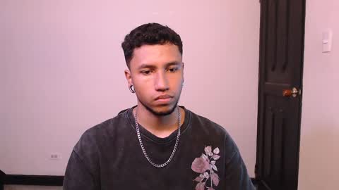 Snapshot of yerfon_s1 chatting on 12/29/24, 02:06 Yeff ind. model online show from 12/29/24, 02:06