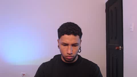 Snapshot of yerfon_s1 chatting on 01/08/25, 06:20 Yeff ind. model online show from 01/08/25, 06:20