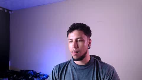 Snapshot of yerfon_s1 chatting on 03/03/25, 02:26 Yeff ind. model online show from 03/03/25, 02:26