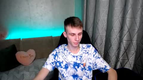 Snapshot of yes_cute_boy_ chatting on 02/03/25, 08:03 Eden online show from 02/03/25, 08:03