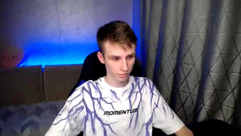 Snapshot of yes_cute_boy_ chatting on 03/03/25, 09:15 Eden online show from 03/03/25, 09:15