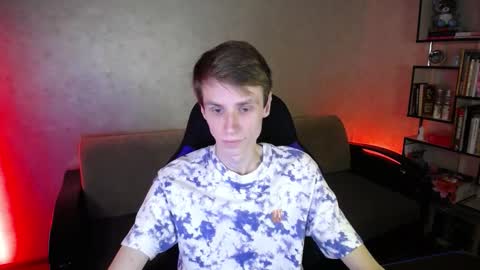 Snapshot of yes_cute_boy_ chatting on 10/01/25, 06:14 Eden online show from 10/01/25, 06:14