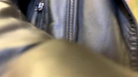 Zlata online show from 11/17/25, 04:13