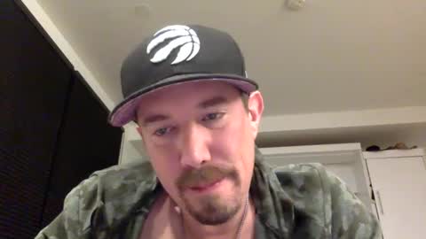 Snapshot of yesplesae chatting on 12/28/24, 10:25 yesplesae online show from 12/28/24, 10:25