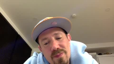 Snapshot of yesplesae chatting on 01/05/25, 12:31 yesplesae online show from 01/05/25, 12:31