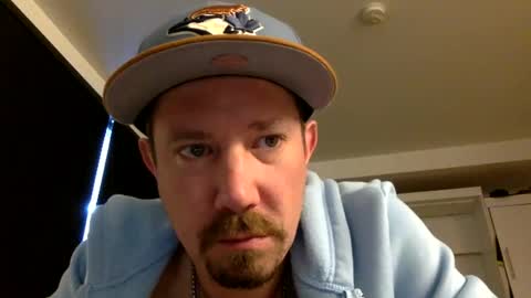 Snapshot of yesplesae chatting on 01/05/25, 06:45 yesplesae online show from 01/05/25, 06:45