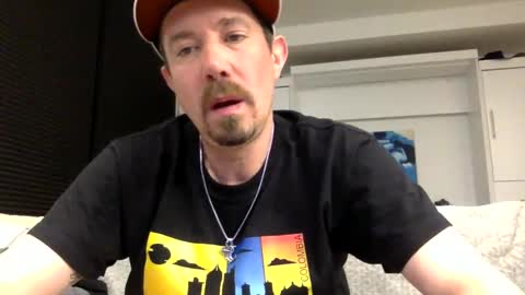 Snapshot of yesplesae chatting on 01/19/25, 04:33 yesplesae online show from 01/19/25, 04:33