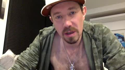 Snapshot of yesplesae chatting on 01/19/25, 07:46 yesplesae online show from 01/19/25, 07:46