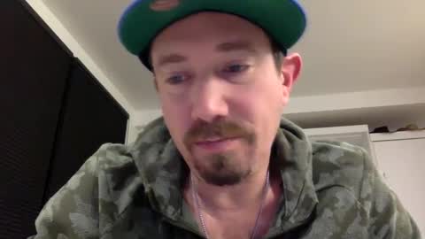 Snapshot of yesplesae chatting on 01/19/25, 11:56 yesplesae online show from 01/19/25, 11:56