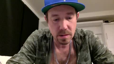 Snapshot of yesplesae chatting on 02/16/25, 12:21 yesplesae online show from 02/16/25, 12:21