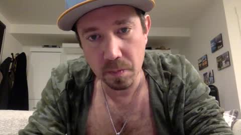 Snapshot of yesplesae chatting on 02/19/25, 03:28 yesplesae online show from 02/19/25, 03:28