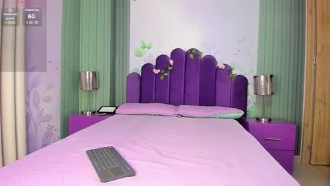 Snapshot of yess__daddy chatting on 01/25/25, 10:19 yess__daddy online show from 01/25/25, 10:19