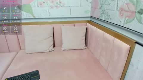 Snapshot of yess__daddy chatting on 02/13/25, 10:23 yess__daddy online show from 02/13/25, 10:23