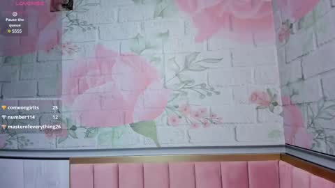 Snapshot of yess__daddy chatting on 02/18/25, 10:05 yess__daddy online show from 02/18/25, 10:05