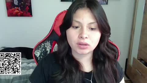 yessica_gomez01 online show from 04/13/26, 10:37