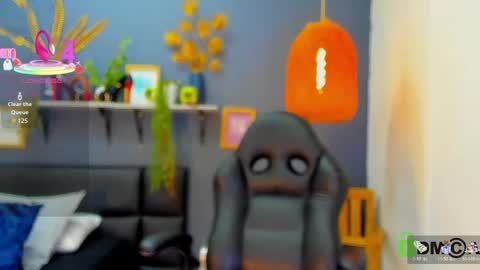 yessika_parker online show from 04/18/26, 08:51