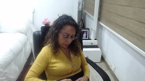 jessy online show from 10/12/25, 04:11