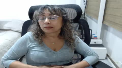 Snapshot of yessilatin chatting on 07/04/26, 12:39 jessy online show from 07/04/26, 12:39