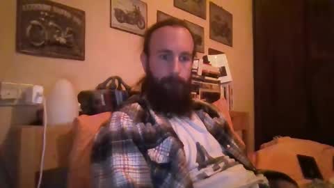 Snapshot of yeti_92 chatting on 02/08/25, 06:01 yeti_92 online show from 02/08/25, 06:01