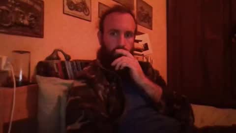 yeti_92 online show from 12/02/25, 05:19