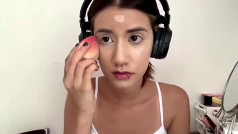 Snapshot of yettahagins chatting on 07/07/26, 12:20 Julia 3 online show from 07/07/26, 12:20