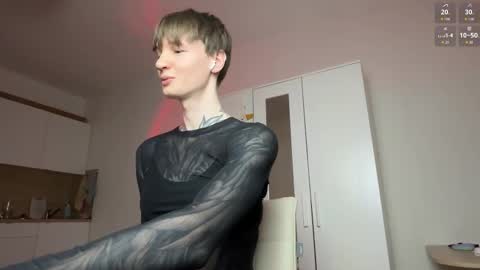 yexes online show from 03/18/26, 02:47