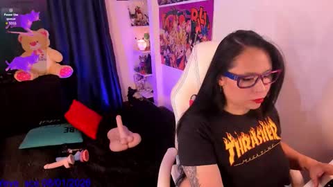 Luna online show from 01/09/26, 02:36