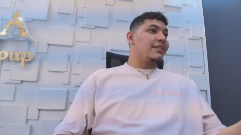  YHAN ALVAREZ25  online show from 02/23/25, 09:05