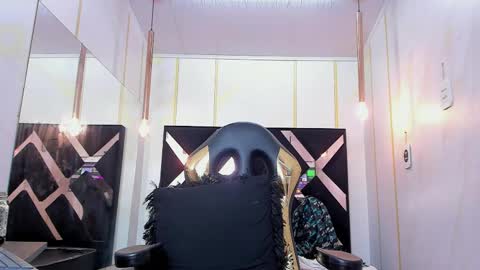  YHAN ALVAREZ25  online show from 02/24/25, 03:44