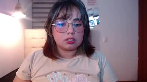 hii i am yini online show from 11/20/25, 03:28