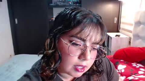 hii i am yini online show from 03/14/26, 11:21
