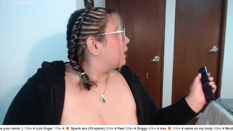 hii i am yini online show from 05/27/26, 03:03