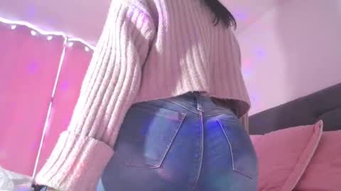 Yiny online show from 02/08/25, 02:05