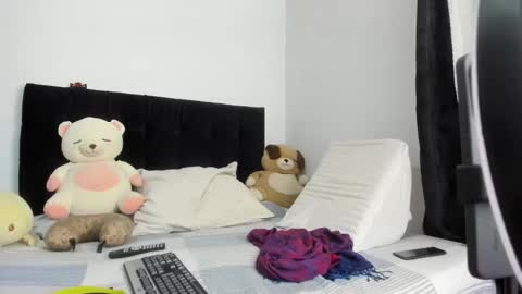 yinyyanghot online show from 10/09/25, 12:30