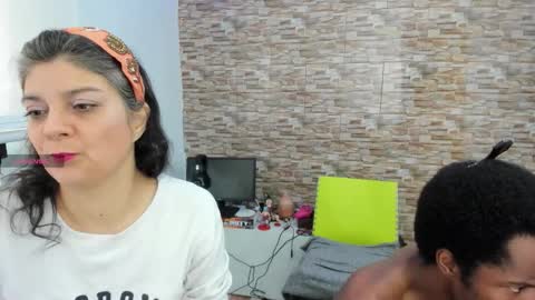 yinyyanghot online show from 11/26/25, 05:03