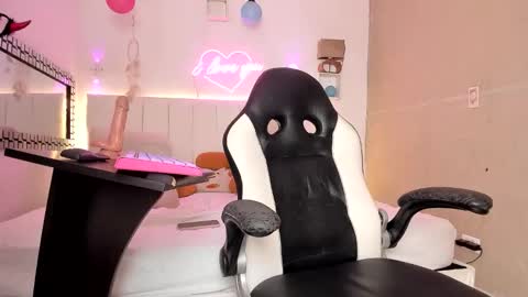 yised online show from 11/14/25, 02:49