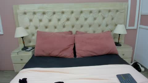 yiyisandoval online show from 04/06/26, 10:44