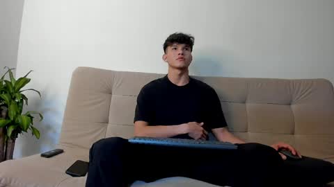Snapshot of yizus_bonz chatting on 05/24/26, 06:02 yizus_bonz online show from 05/24/26, 06:02