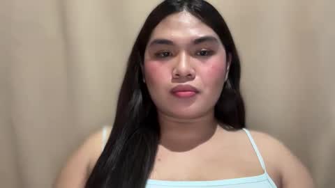 yllana love online show from 12/24/24, 10:39