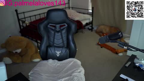 Snapshot of ynaong chatting on 02/03/26, 06:57 Palmela Handerson online show from 02/03/26, 06:57