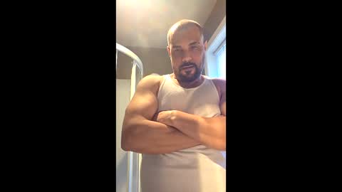 ynfantejovanny online show from 04/18/26, 12:09